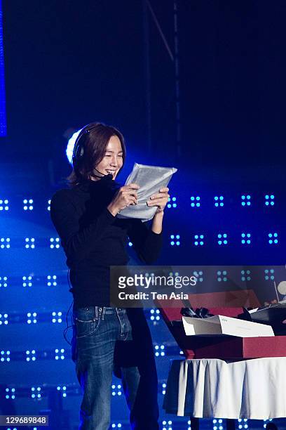 Jang Keun-Suk performs onstage during the 2010 Jang Keun-Suk Asia Tour Final at Korea University Hwa Jung Gymnasium on September 5, 2010 in Seoul,...