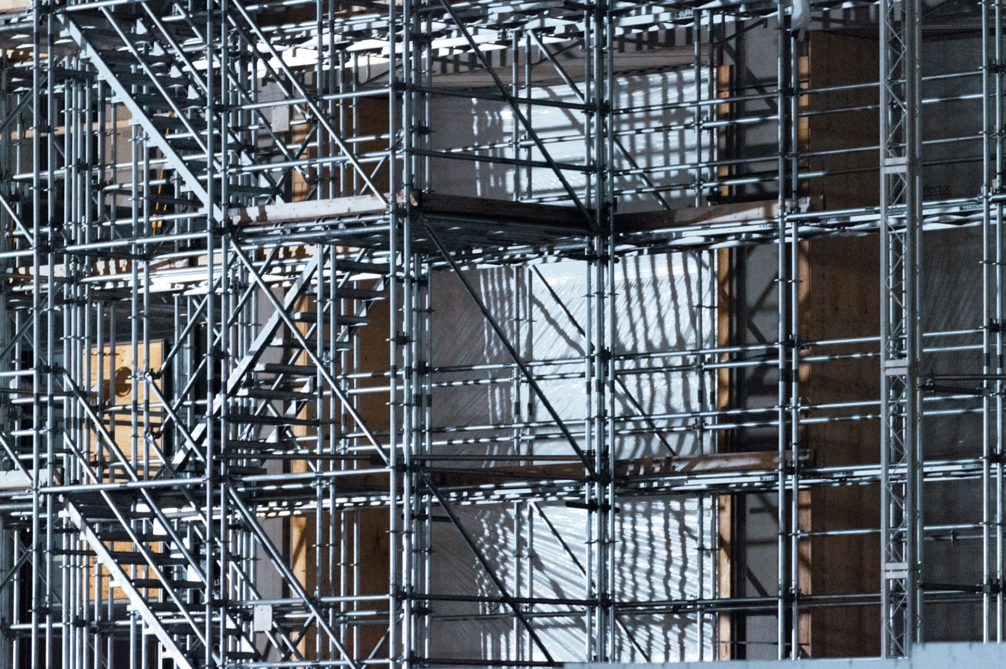 scaffolding weather impact