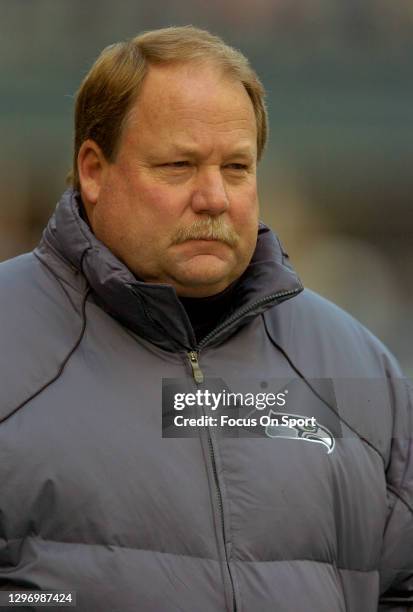 Head coach Mike Holmgren of the Seattle Seahawks looks on against the San Francisco 49ers during an NFL football game December 11, 2005 at Qwest...