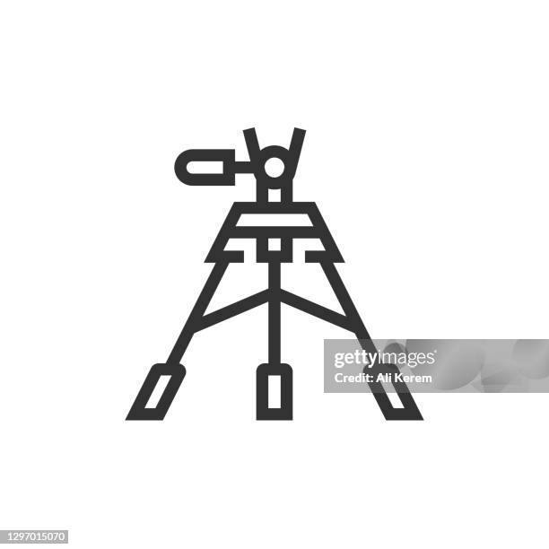 tripod line icon - camera aperture stock illustrations