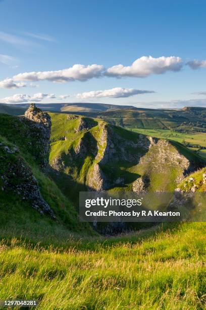 winnats pass, peak district, england - derbyshire stock-fotos und bilder