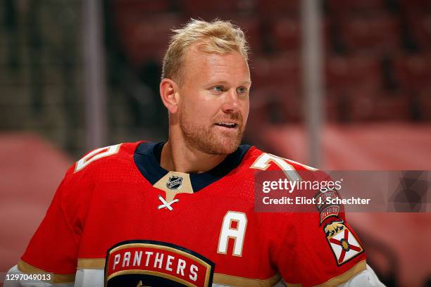 Patric Hornqvist of the Florida Panthers warms up on the ice prior to the start of the game against the Chicago Blackhawks at the BB&T Center on...