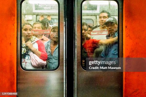 the metro public transport system mexico city - metro imagens e fotografias de stock