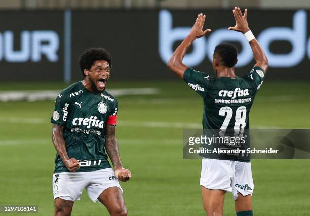 Luiz Adriano#10 of Palmeiras celebrates with his team mate after scoring the second goal of their team during the match against Corinthians as part...