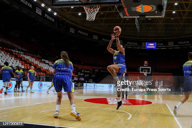 Erika De Souza of Castors Braine warms up during the Women EuroCup, Group H, basketball match played between Hainaut Basket and Castors Braine at...