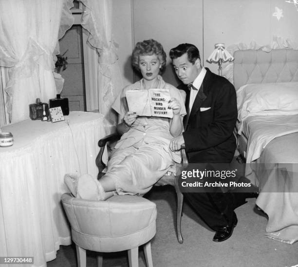 Lucille Ball and Desi Arnaz in pilot episode of television series 'I Love Lucy', 1951.
