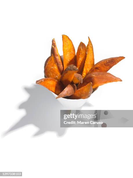 sweet potato fries - sweet potato fries stock pictures, royalty-free photos & images