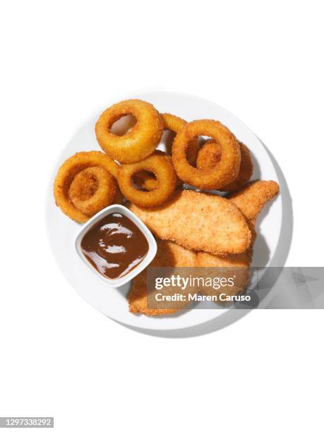 chicken tenders and onion rings with bbq sauce - fried chicken white background stock pictures, royalty-free photos & images