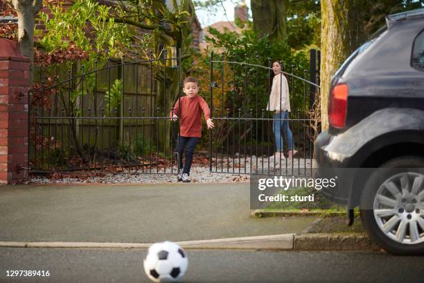 road danger - pedestrian crash stock pictures, royalty-free photos & images