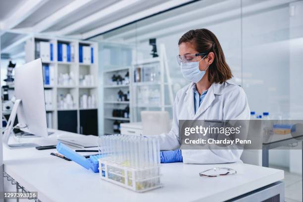 Discription Lab Laboratory Documentation Photos and Premium High Res Pictures - Getty ...