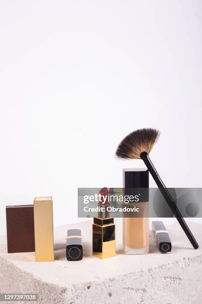 make-up products - makeup products stock pictures, royalty-free photos & images