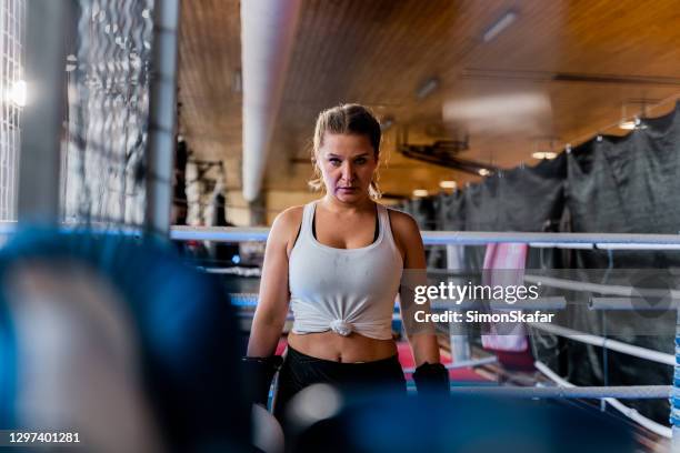 Model Boxing Boxing Models Photos and Premium High Res Pictures - Getty Images