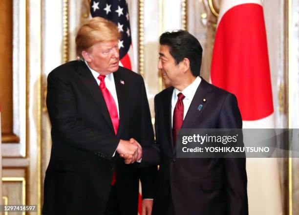 Le président américain Donald Trump reçu par le premier ministre japonais Shinzo Abe le 27 mai 2019 à Tokyo, Japon.