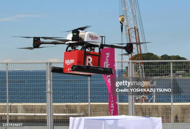 Drone de livraison le 17 juin 2019 sur l'île de Sarushima dans la baie de Tokyo pour une démonstration du service de livraison par drones entre l'ile...