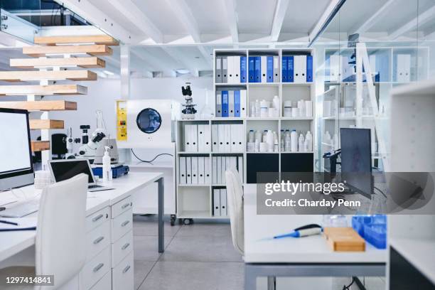 Empty Lab Desk Empty Lab Desk Photos and Premium High Res Pictures - Getty Images