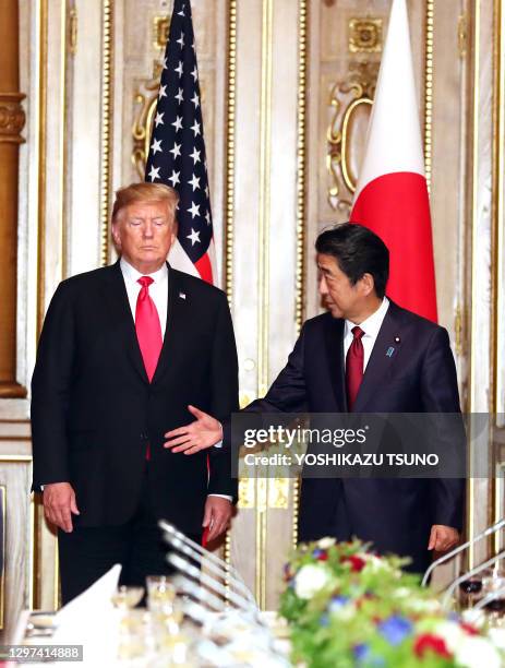 Le président américain Donald Trump reçu par le premier ministre japonais Shinzo Abe le 27 mai 2019 à Tokyo, Japon.