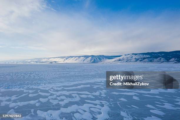 baikal - lake baikal stockfoto's en -beelden