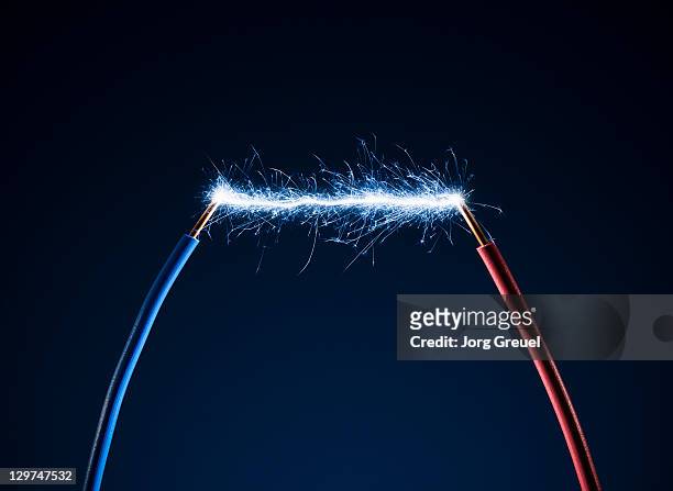 Electric current sparking between two cables