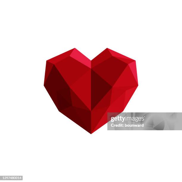 ilustraciones, imágenes clip art, dibujos animados e iconos de stock de triángulo corazón rojo - modelado low poly