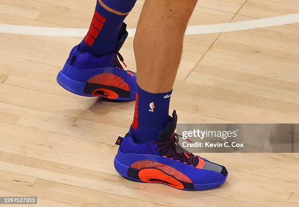 1,061 Blake Griffin Shoes Stock Photos, High-Res Pictures, and Images - Getty Images