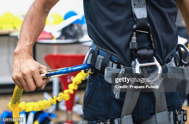 construction worker use safety harness and safety - harness stock pictures, royalty-free photos & images