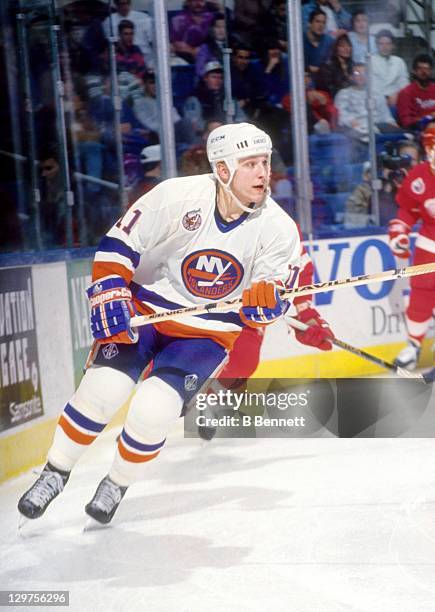 Darius Kasparaitis of the New York Islanders skates on the ice during an NHL game against the Detroit Red Wings on March 2, 1993 at the Nassau...