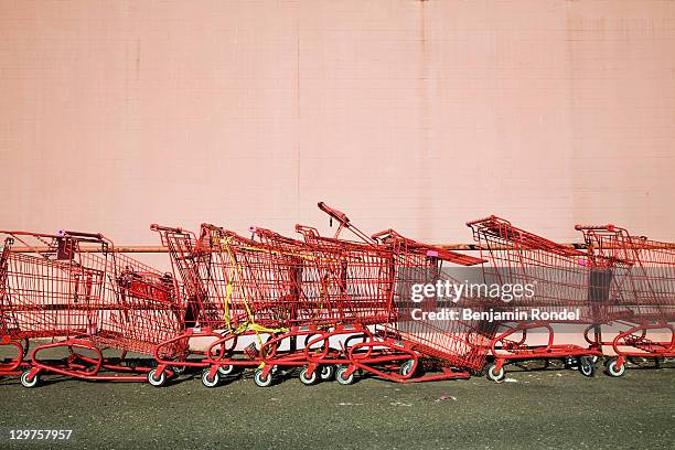 broken shopping carts - abandoned cart stock pictures, royalty-free photos & images