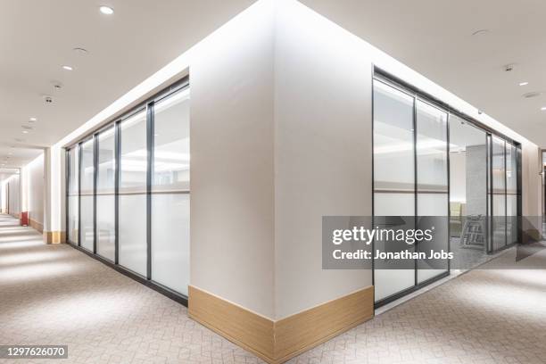bekväm och prydlig inre korridor - välstädat rum bildbanksfoton och bilder