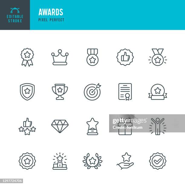 illustrations, cliparts, dessins animés et icônes de awards - ensemble d’icônes vectorielles à ligne mince. pixel parfait. coup modifiable. l’ensemble contient des icônes : prix, première place, podium des gagnants, leadership, certificat, couronne de laurier, médaille, trophée, cadeau. - conclusion