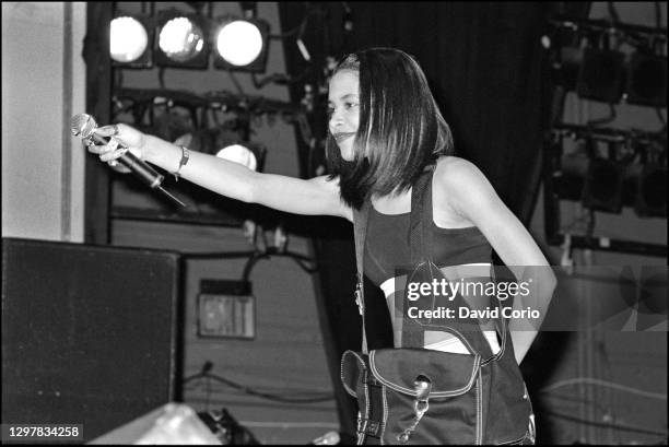 Singer Aaliyah performs at the Apollo Theater, on November 4 1995, New York New York.