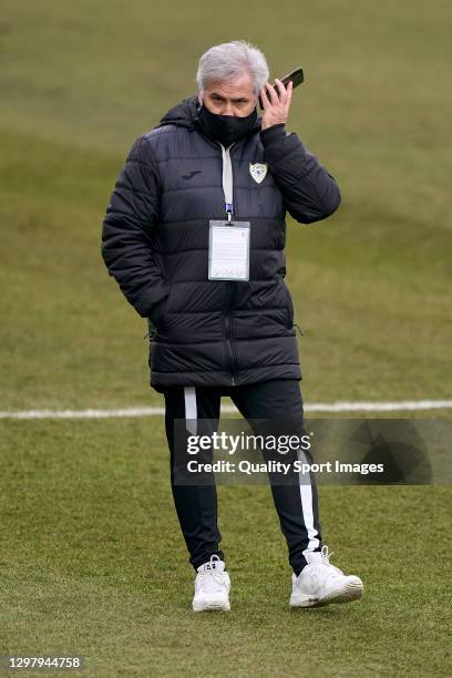 Staff of both teams talk prior to suspending the game due to an EDF Logroño player reportedly testing positive for COVID-19 prior to kickoff of the...