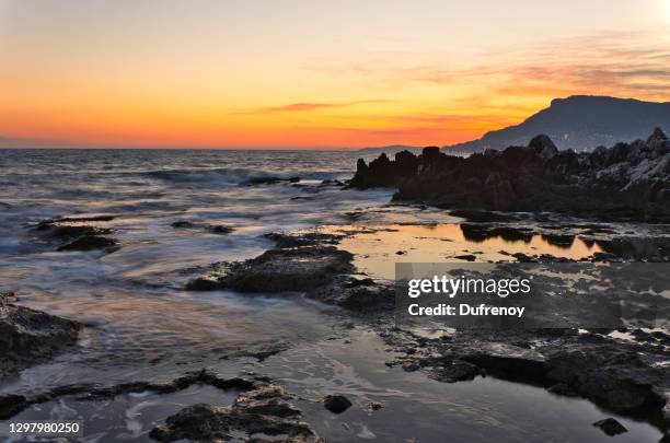 menton, cap martin, crépuscule - monaco sunset stock pictures, royalty-free photos & images