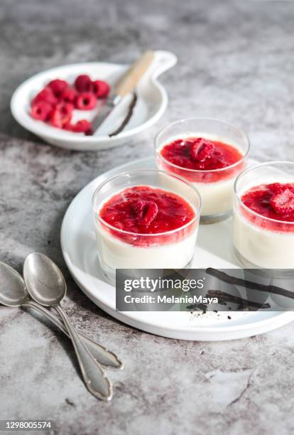 潘娜科塔甜點 - mousse dessert 個照片及圖片檔