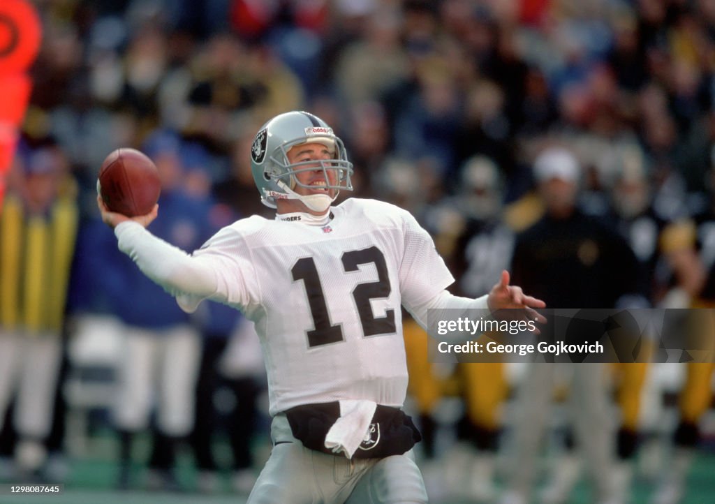 Oakland Raiders v Pittsburgh Steelers