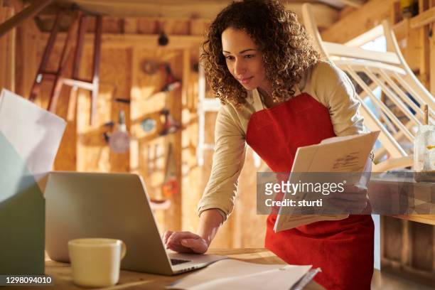 internet banking small business - shed stock pictures, royalty-free photos & images