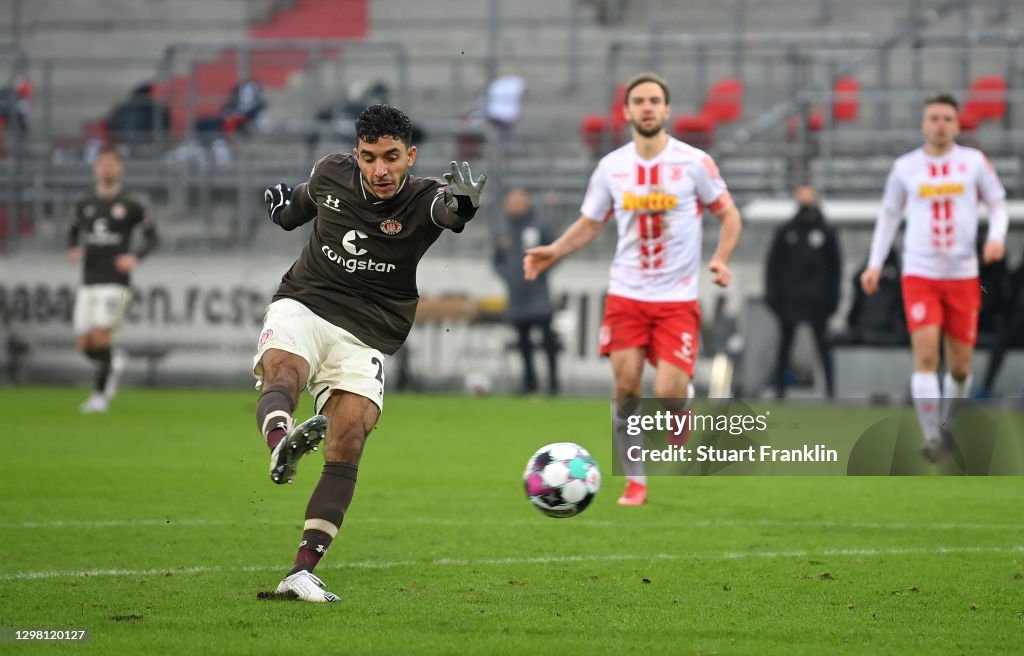 FC St. Pauli v SSV Jahn Regensburg - Second Bundesliga