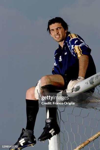 Talian footballer, and goalkeeper of the Year a record 12 times, Gianluigi Buffon poses at the training center on May, 1999 in Parma, Italy.