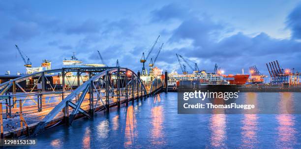 hambuger hafen - hamburger hafen stock-fotos und bilder