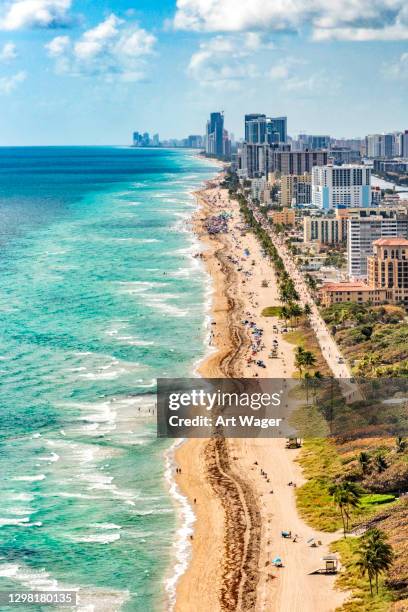 coastal south florida aerial - city of miami fotografías e imágenes de stock