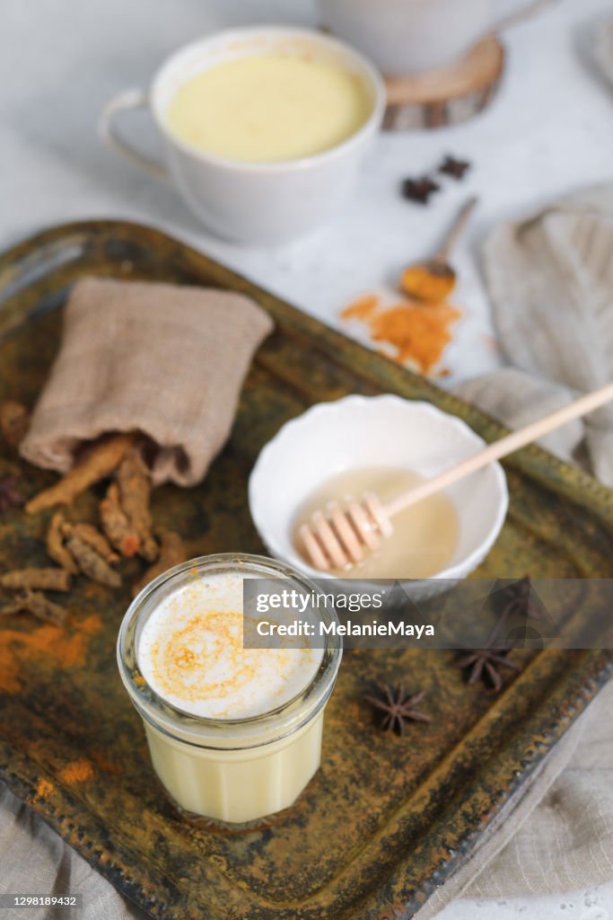 Tumeric Golden Milk Chai Latte Kurkuma Tea with Milk