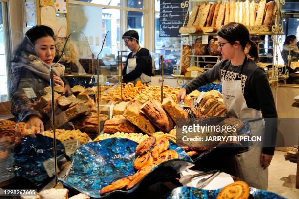 Divers viennoiseries, boulangerie "Du pain & des idées" rue Yves Toudic, 13 novembre 2019, Paris, France.