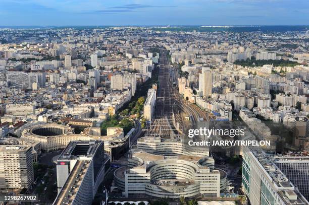 Vue sur Paris 14 et 15ème arrondissement avec la Gare Montparnasse, 30 juillet 2018, Paris, France.