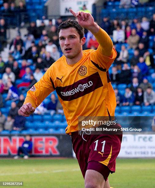 V MOTHERWELL.RUGBY PARK - KILMARNOCK.Motherwell striker John Sutton celebrates his opener