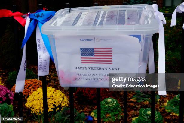 Ribbons available to honor Veterans .