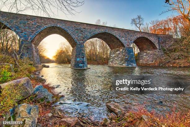 legore bridge and monocacy river, woodsboro, maryland usa - maryland photos et images de collection