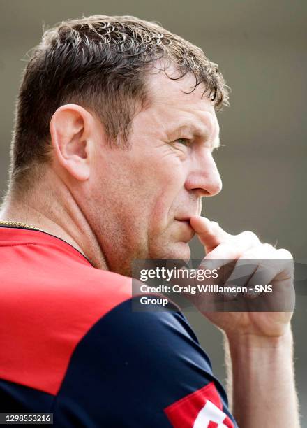 V AIRDRIE UTD .BROADWOOD - CUMBERNAULD.Clyde coach Andy Goram