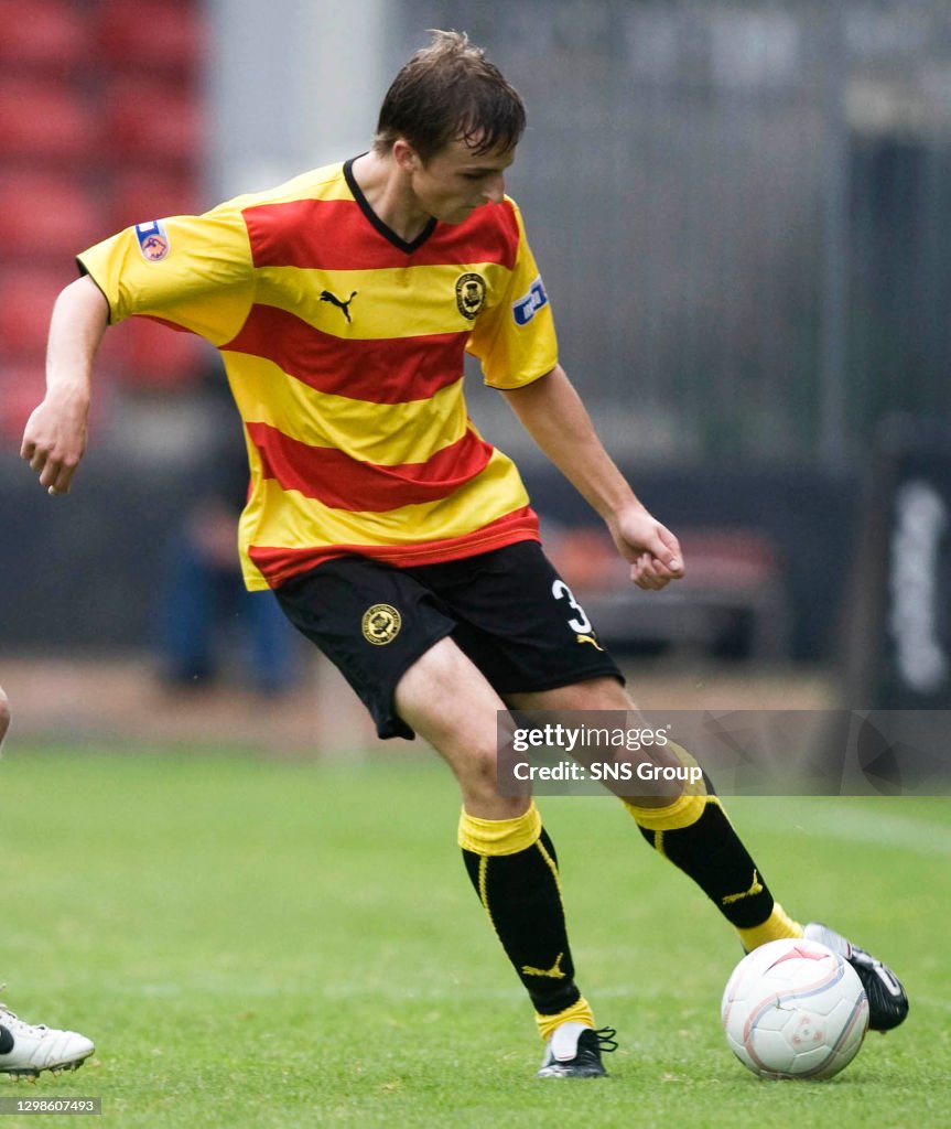 30/08/08; IRN BRU SFL; DIVISION ONE.PARTICK THISTLE V ROSS COUNTY.FIRHILL - GLASGOW..Marc Twaddle in action for Partick (Photo by Kirsty MacGregor\SNS Group via Getty Images)