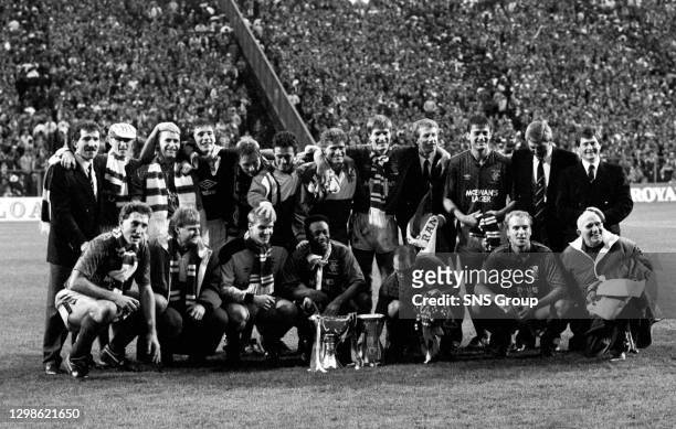 V RANGERS .HAMPDEN - GLASGOW.The Rangers players and staff celebrate winning the 1988 Skol Cup Final..Back row from left: Graeme Souness, Ian...