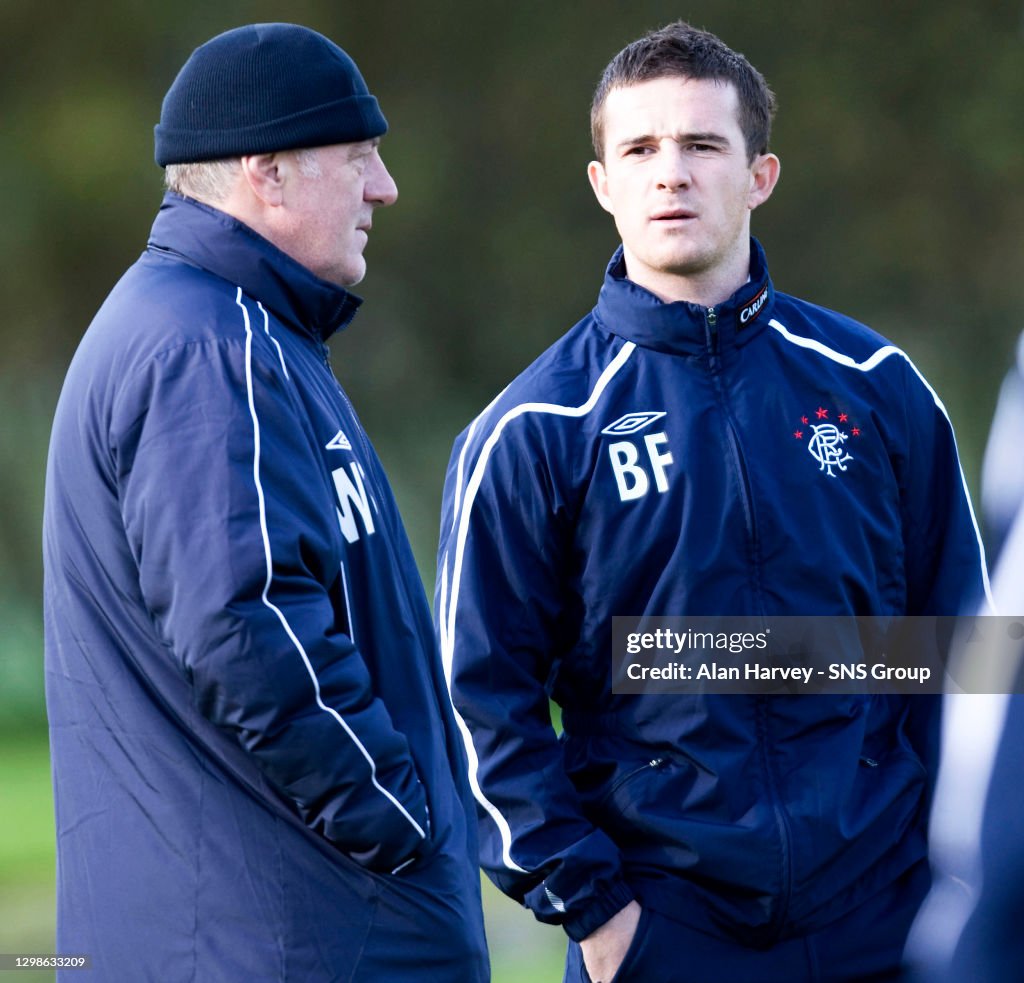 24/10/08 .RANGERS TRAINING .MURRAY PARK - GLASGOW .Rangers manager Walter Smith (left) with his skipper Barry Ferguson   (Photo by Alan Harvey\SNS Group via Getty Images)
