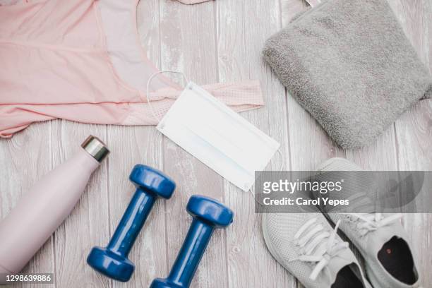fitness workout concept at home - muscle black wallpaper stock pictures, royalty-free photos & images